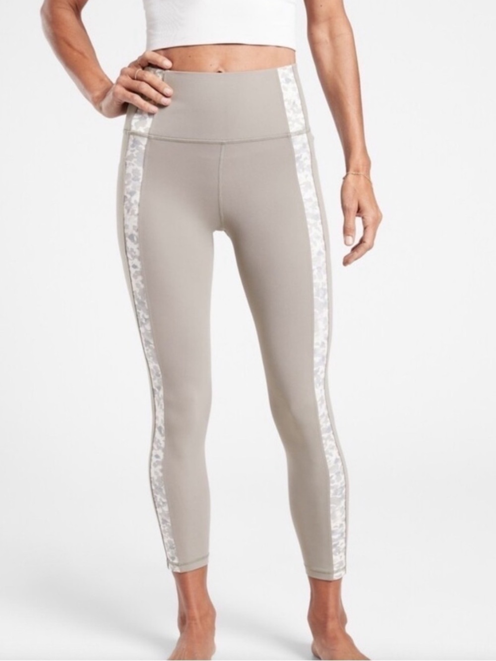Athleta Salutation Stash Pocket II Serene 7/8 Tight Leggings Bluff Grey Size XXS